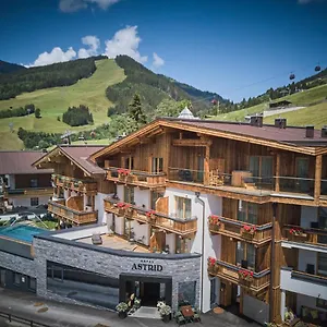 Hotel Astrid - Inklusive Kostenfreier Jokercard, Saalbach-Hinterglemm